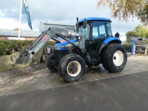 New Holland TD75D Tractor U5677