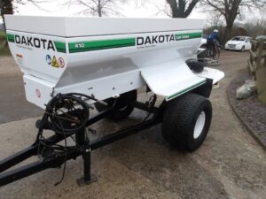 Dakota 410 Turf Tender U6426