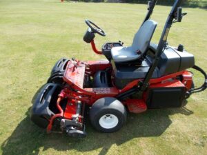 Toro 3250D Triple Tees Mower UAB