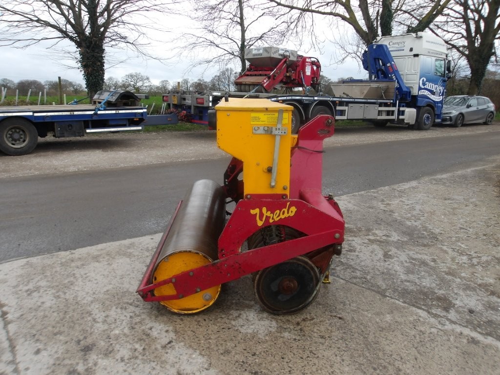 Vredo 218 Compact Seeder U6807 - Campey Turf Care Systems
