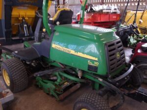 John Deere 8800 Terrain Cut U6752