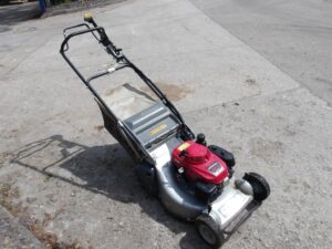 Cobra Mower U6927
