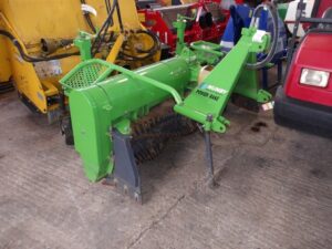 Mumby Power Rake 1800 U6952