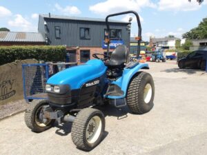 New Holland TC27D Tractor U6982