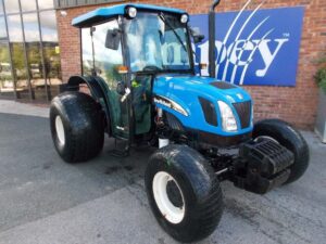 New Holland TN75SA Tractor U4701