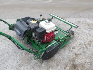 Dennis 34R Mower U7030